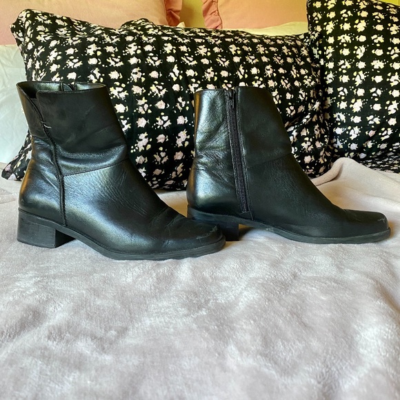 naturalizer shoes boots